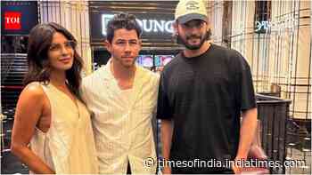 Priyanka and Nick meet Mahesh Babu for movie night