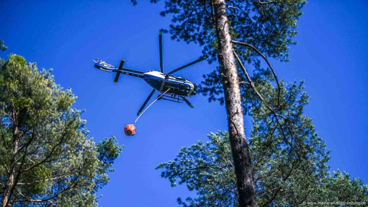 Bergwald in den Chiemgauer Alpen brennt im Gipfelbereich