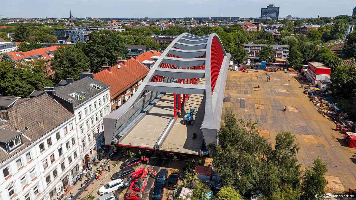 Spektakulärer Transport der tonnenschweren Sternbrücke – so geht es heute weiter