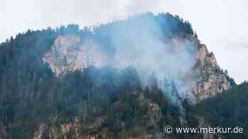 Großbrand in bayerischen Alpen: KATWARN-Infos an Bevölkerung – Sprecher erklärt genaue Lage