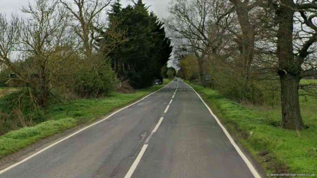 Man seriously injured after car crashes into ditch on Cambridgeshire road