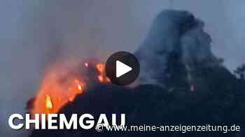 Bergspitze steht in Flammen: Video zeigt den Brand im Chiemgau aus nächster Nähe