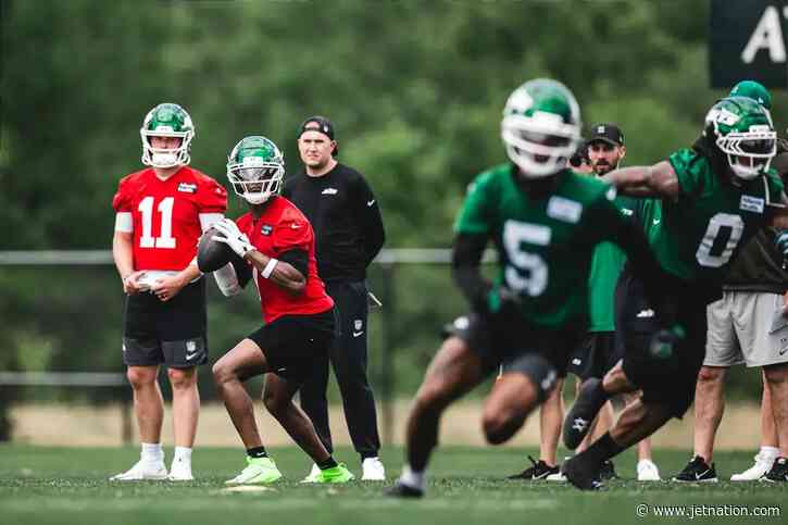 Geno Smith Says Team Built Positive Momentum Heading Into Jets Training Camp