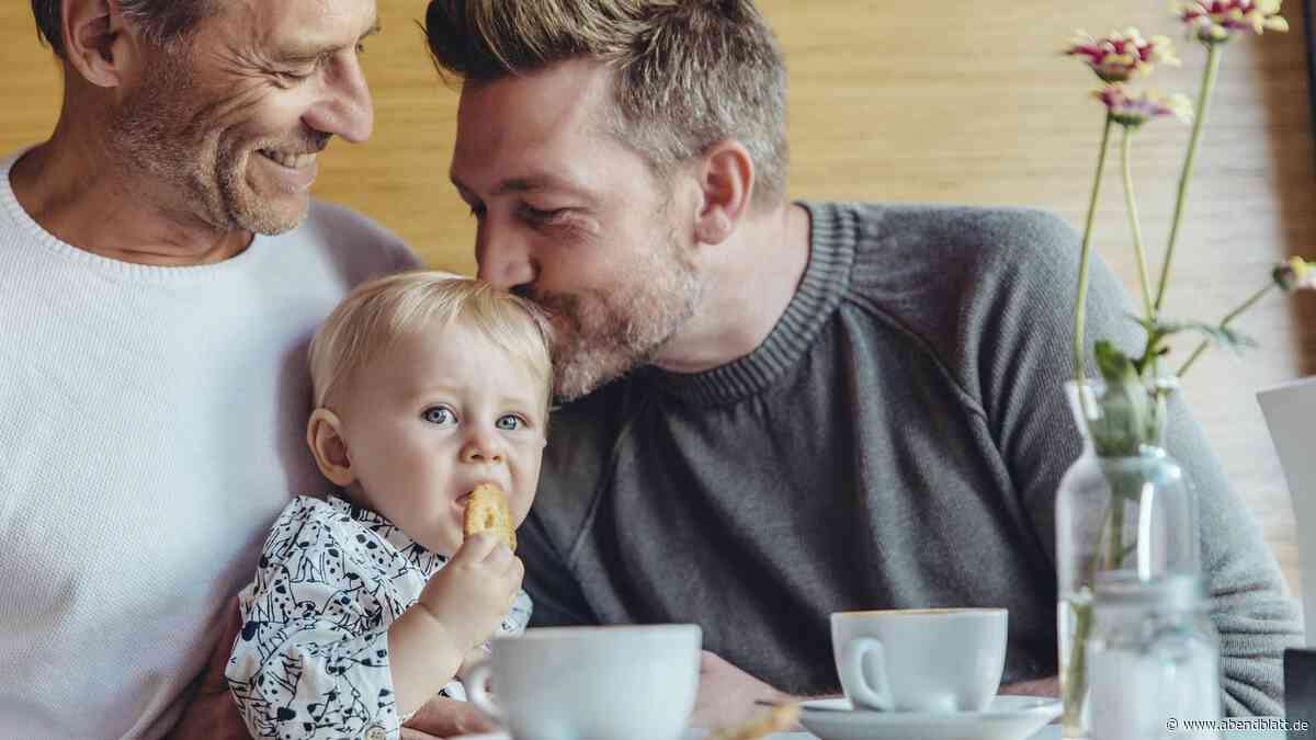 Schwule Väter und Ehemänner Hamburg feiern CSD-Premiere – „jetzt erst recht“