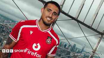 Wrexham complete signing of Palace defender Imray