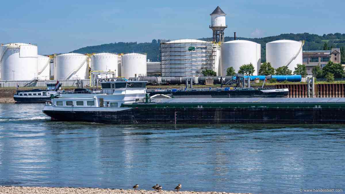 Tanken: Niedriger Rhein-Pegel bedroht Spritversorgung in Deutschland – Entspannung nicht in Sicht