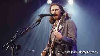 Hozier geschokt door overlijden Ierse zanger Glen Hansard