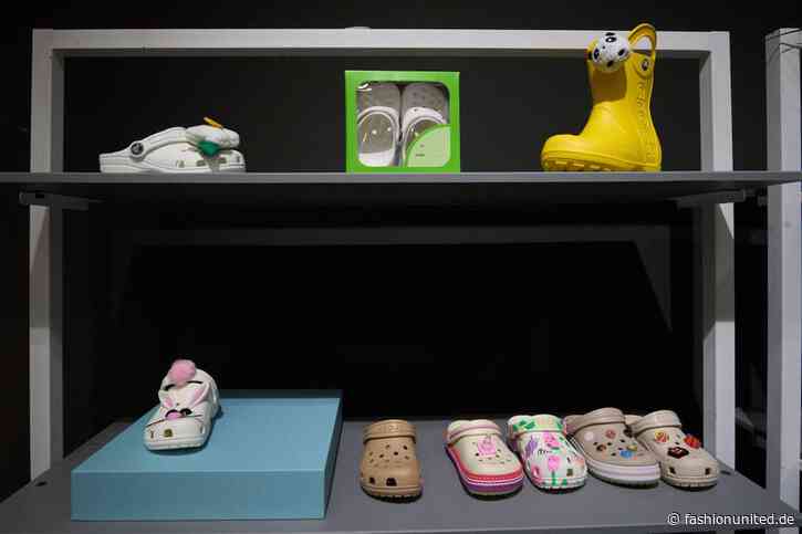 Nach Rekordquartal: Crocs hebt Jahresprognosen an