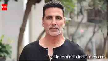 John was ready to return Garam Masala fee, was "Sweating" doing comedy reveals Akshay