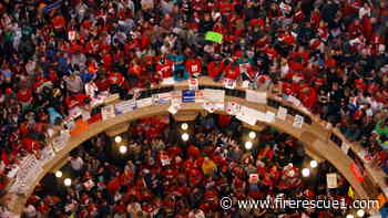 Wis. appeals court overturns rule restoring collective bargaining