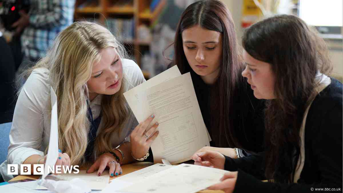 When is Scottish exam results day 2026 and what time will results come out?