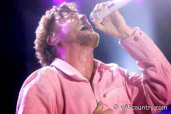 Bailey Zimmerman Cancels International Tour, Focusing On Family
