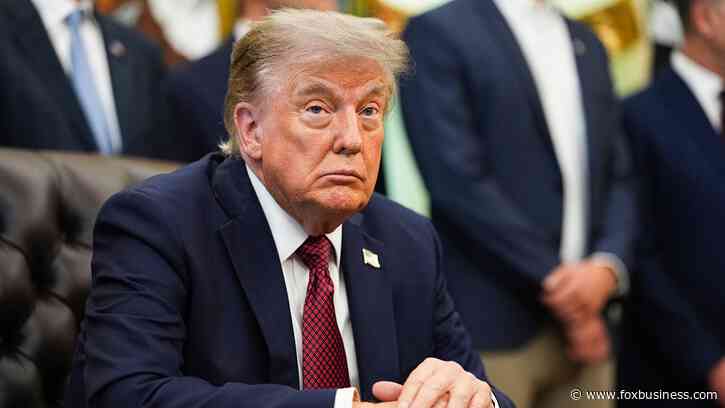 Trump weighs tighter AI controls but warns against falling behind China