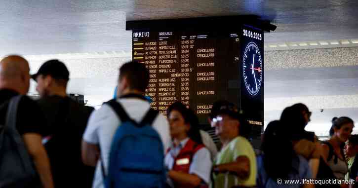 Verona, incendio sulla linea ferroviaria Milano-Venezia: treni cancellati e ritardi fino 120 minuti