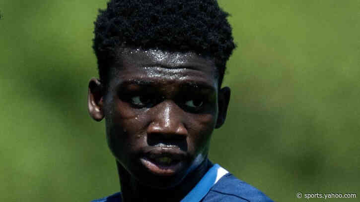 Chesterfield bring in Millwall midfielder Lamptey