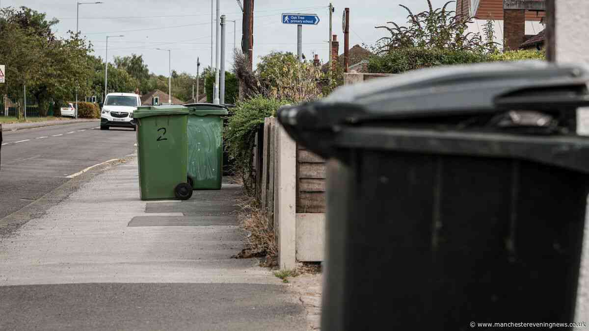 Stockport council boss says sorry as nearly 900 bins go uncollected