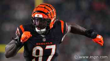 Source: Cincy's Stewart has hyperextended knee