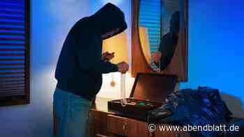 Als der Mann einbricht, wacht sein Opfer auf: 31-Jähriger muss hinter Gitter