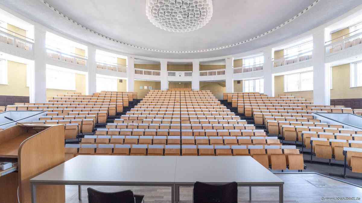 AC/DC im Audimax und Studierende im „Pferdestall“: Zehn Geheimnisse der Uni