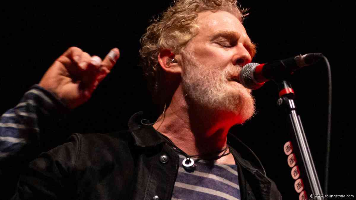 See Glen Hansard Sing Moving, Unreleased Song at Final Performance