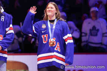 Members of Team USA gold medal women's hockey team coming to Saratoga Race Course on Whitney Day