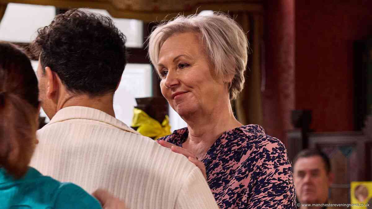 Coronation Street legend confirms return to TV year after soap exit