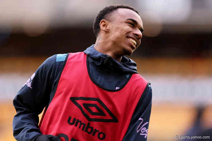 Barcelona not ruling out move for Premier League striker despite injury; Laporta a big admirer