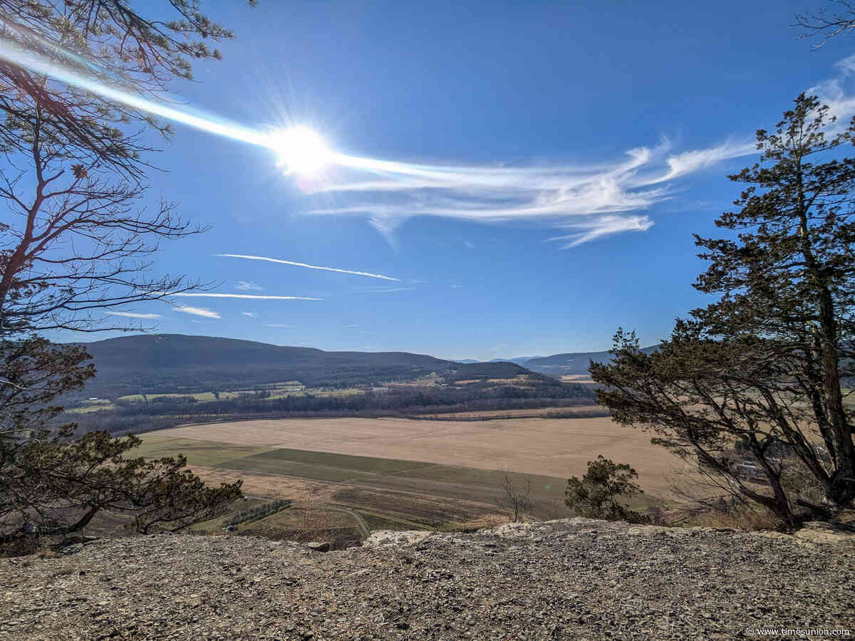 Trail conference acquires Middleburgh Cliffs for hiking trail