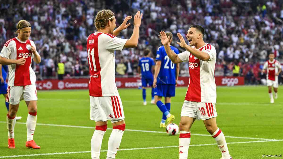 Ajax boekt dankzij hattrick Gloukh simpele zege in voorronde Conference League