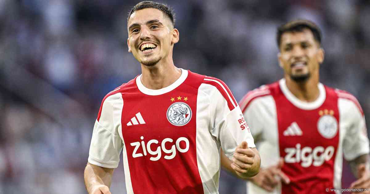 Ajax dankzij hattrick van Gloukh simpel verder na opnieuw zorgeloze avond tegen Vojvodina