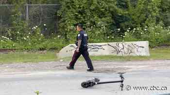 1 dead after crash between e-scooter, motor vehicle near Tommy Thompson Park: police