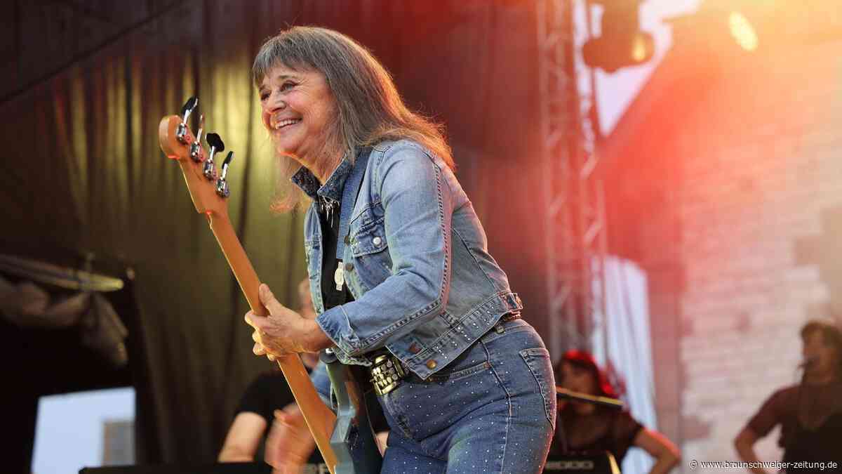 Suzi Quatro rockt Salzgitters Kultursommer: Unsere 83 schönsten Fotos vom Abend