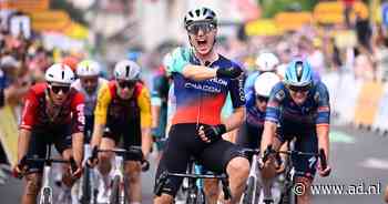 Olav Kooij wint voor tweede keer op rij Profronde Westland en evenaart wielerlegende