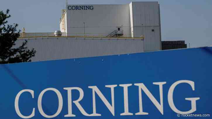 Corning tumbles 12% after earnings, leading rout in optical stocks