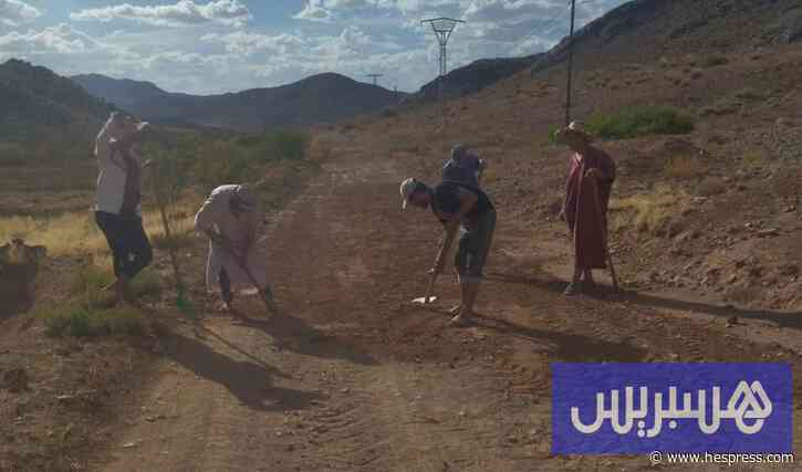 ساكنة إكيس بتنغير يأملون فك العزلة