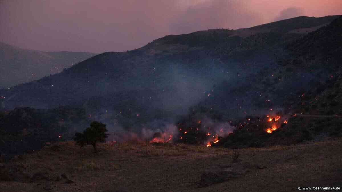 Zwei Retter tot, 8000 Urlauber evakuiert: Kreta und Türkei kämpfen gegen Flammen-Inferno