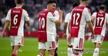 Gloukh voelt zich helemaal op zijn plek bij Ajax: 'Speel meer in het midden en heb meer vrijheid'
