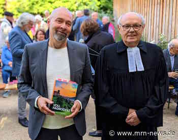 Ludwigshafen – ein besonderer Gottesdienst unter freiem Himmel steht an unter dem Titel   „DIE KIRCHENBANK – Ä bsunnares Möbelstück!“