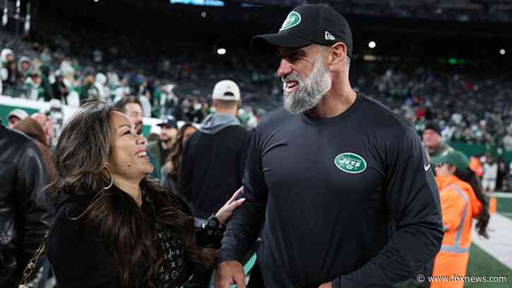 Falcons announce defensive coordinator Jeff Ulbrich's wife Cristina died after battle with cancer