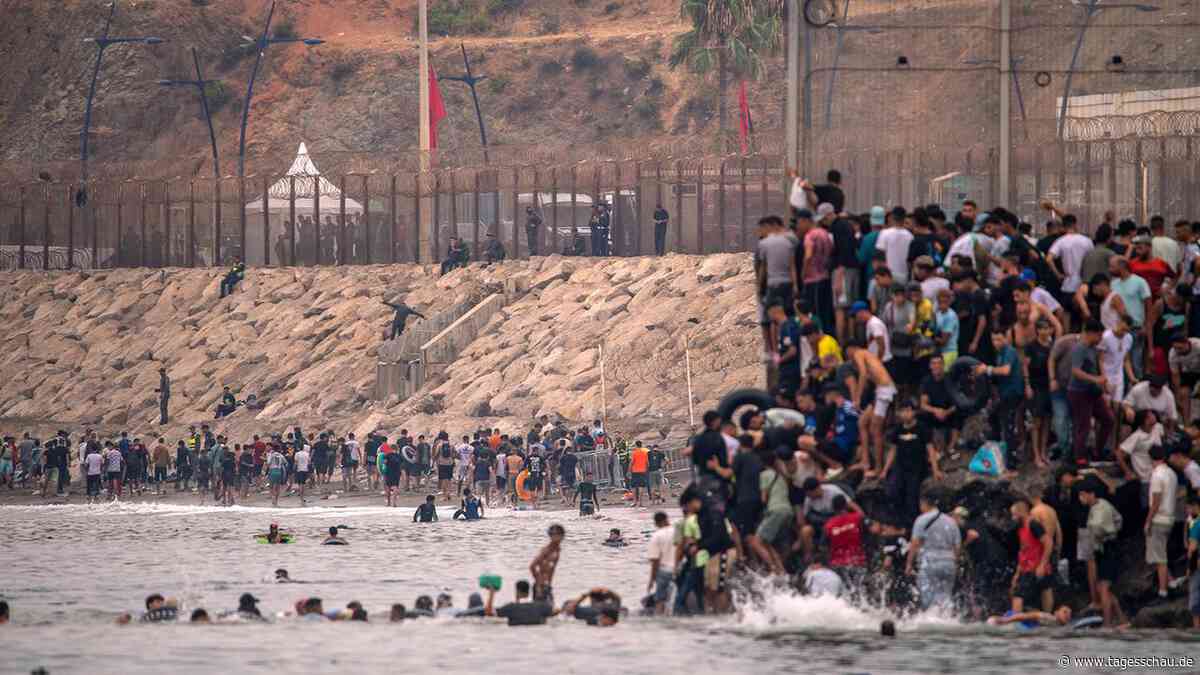 Medien berichten von mehr als 40.000 Migranten in Ceuta