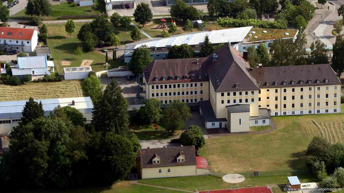 Haus der Begegnung geschlossen: Im Claretinerkolleg wäre jetzt Platz für die Pflegeschule