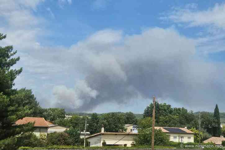Incendies dans le Var : importante reprise du feu à Correns, le panache de fumée visible des kilomètres à la ronde