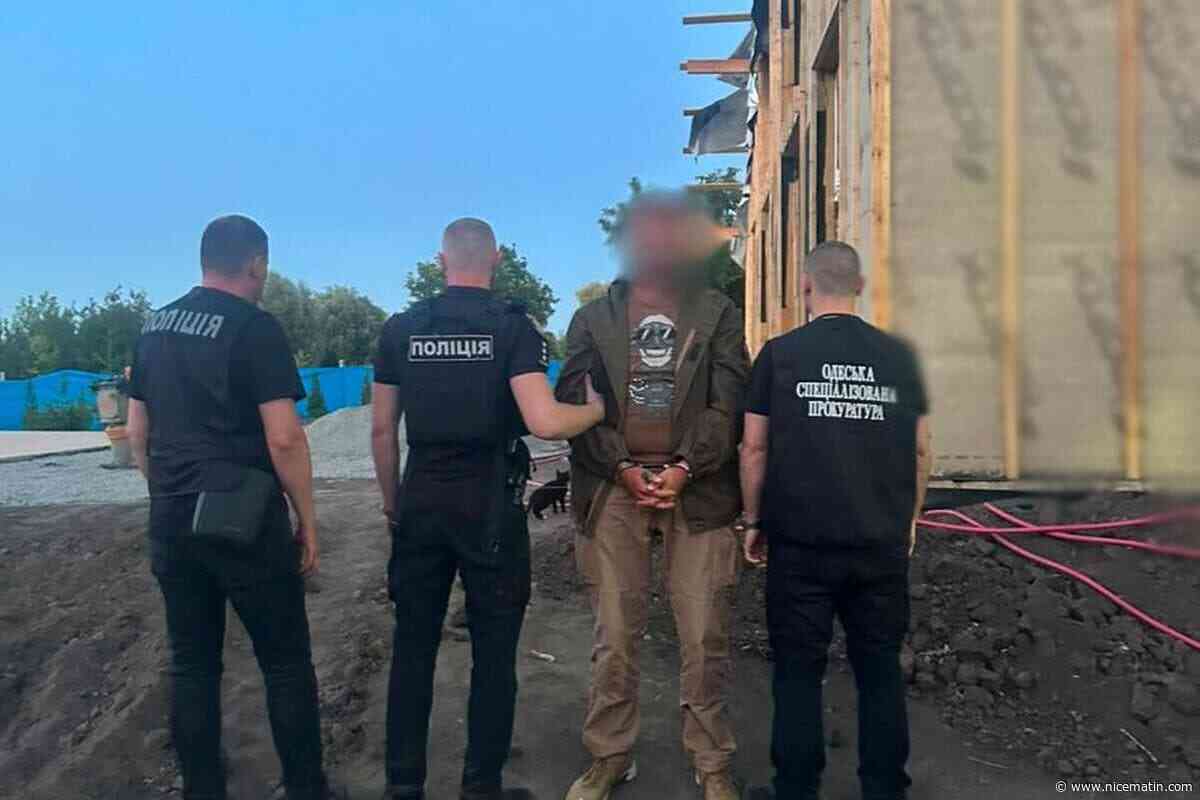 Un commandant de l’armée ukrainienne arrêté pour avoir contraint 80 soldats de son unité à lui construire une villa avec piscine en pleine guerre