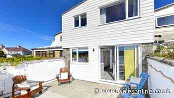 'Peaceful' cottage 'positioned perfectly' for sightseeing the 'dazzling' Llyn Peninsula