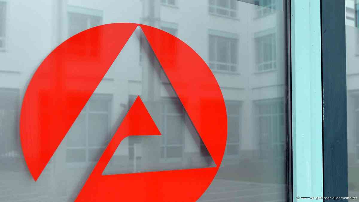 Weniger Stellenangebote und mehr Arbeitslose: Augsburgs Arbeitsmarkt steht unter Druck