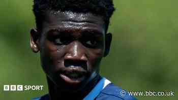 Chesterfield bring in Millwall midfielder Lamptey