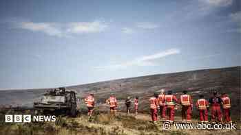 Major moorland fire has 'no visible naked flames'
