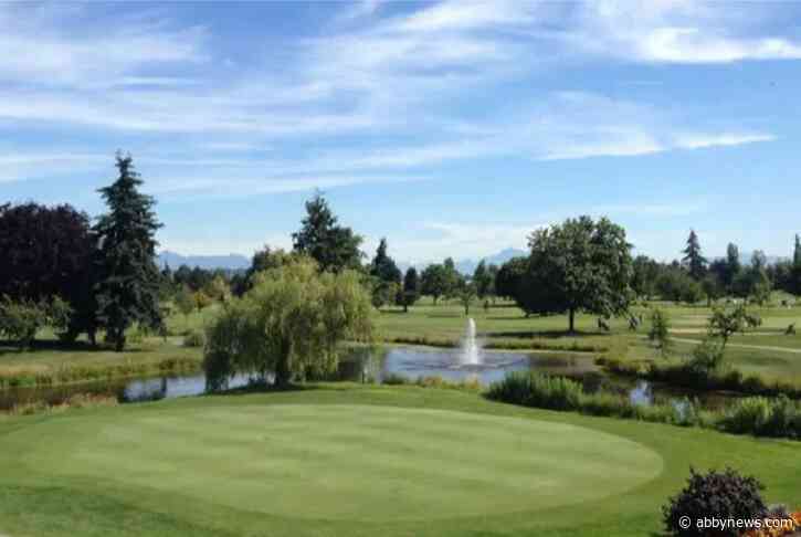 South Surrey golf course hosts fundraiser to move eagle, osprey nests