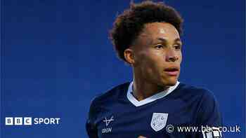 Midfielder Gray signs three-year Shrewsbury deal