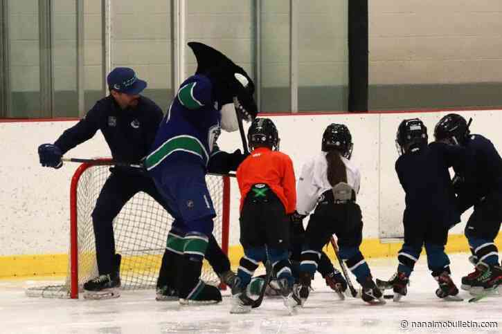 Vancouver Canucks lend Fin, er, hand at OKIB Hockey School in Vernon